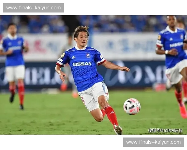 亚细亚之巅的紫红交锋：广岛三箭与广州恒大的宿命纠缠与绿茵挽歌